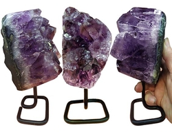 1,39 kg Amethyst-Cluster mit individuellem Metallständer 