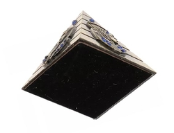 Egyptská kovová pyramida cca 6cm