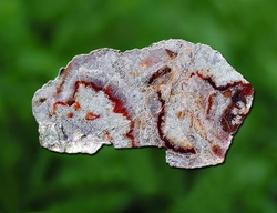 Fluorit s Karneolem z Blahuňova o rozměru 8x4x3 cm