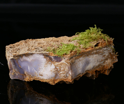 Chalcedon  14 x 4 x 7 cm - cca 637 g