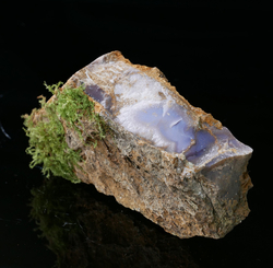 Chalcedon 14 x 4 x 7 cm - cca 637 g